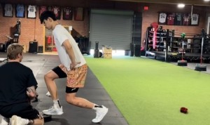 开云APP-好消息！康复机构晒曾凡博恢复性训练视频：在训练中表现出色