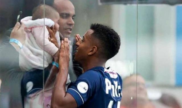 开云体育官网-揭秘：罗德里戈父亲曾踢右后卫 儿子21岁 他37岁