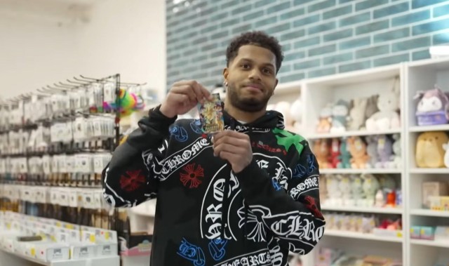 kaiyun-布莱顿前锋吕特谈宝可梦爱好：最爱雷公，初代御三家选小火龙