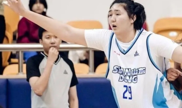 kaiyun-大爆发！张子宇首次首发8分钟19+10连创新高 率山东女篮大胜