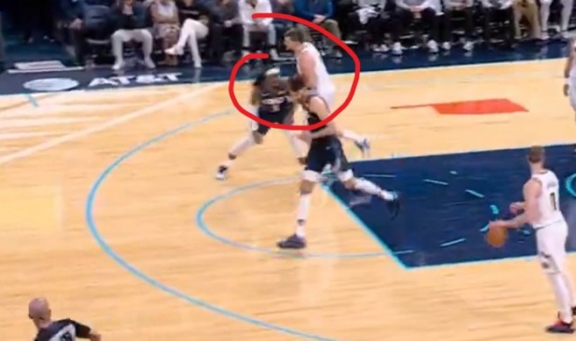 开云APP-多特谈恶犯约基奇：我不该那么做 那个动作是没有必要的